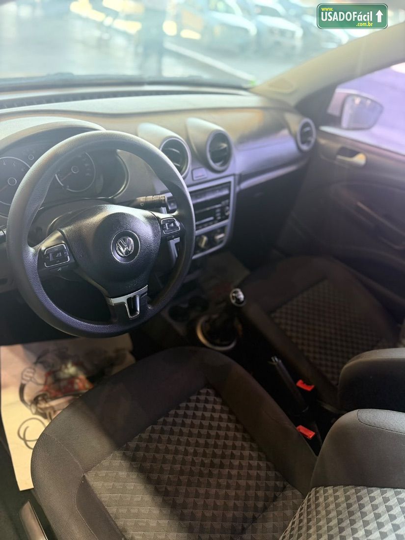 Volkswagen Voyage Comfortline 1.6 Total Flex 2014/2015 — foto 8 de 12