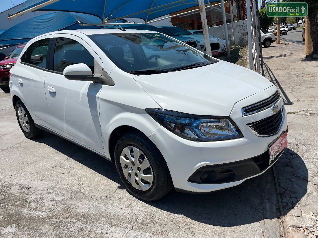 CHEVROLET/GM Onix Hatch LT 1.4 Mecânico Flex 2012/2013 — foto 2 de 9