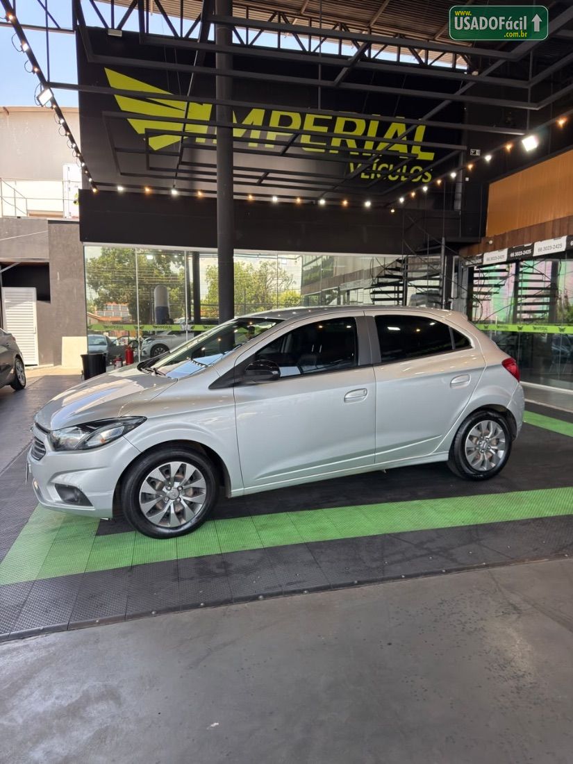 CHEVROLET/GM Onix Joy Hatch 1.0 Black Edition Flex Mecânico 2020/2021 — foto 2 de 12