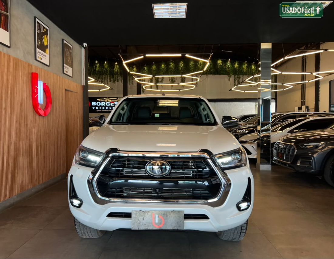 Toyota Hilux SRX CD 2.8 4x4 TDI Automático Diesel 2025/2025 — foto 2 de 13