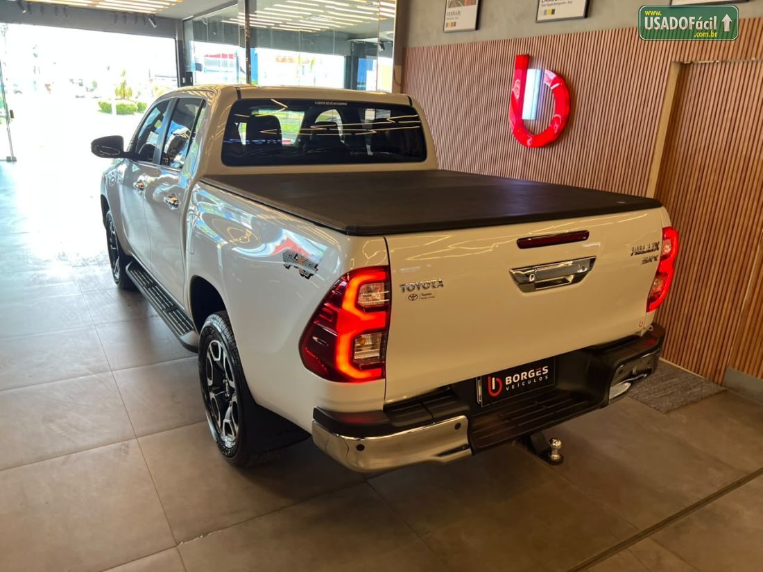 Toyota Hilux SRX CD 2.8 4x4 TDI Automático Diesel 2025/2025 — foto 5 de 13