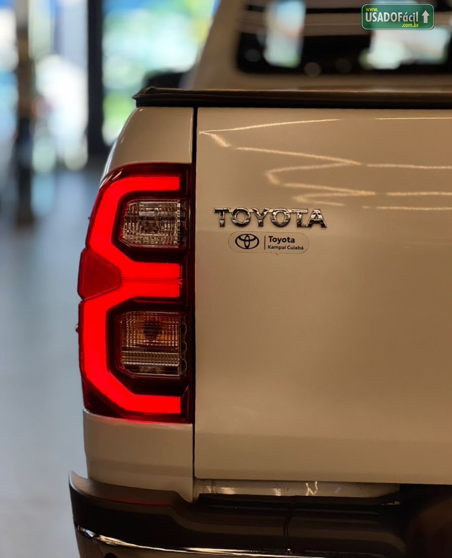 Toyota Hilux SRX CD 2.8 4x4 TDI Automático Diesel 2025/2025 — foto 6 de 13