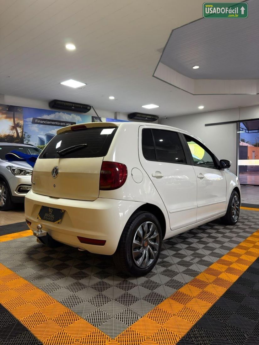 Volkswagen Fox 1.0 Mi 4P Total Flex 2013/2013 — foto 6 de 10