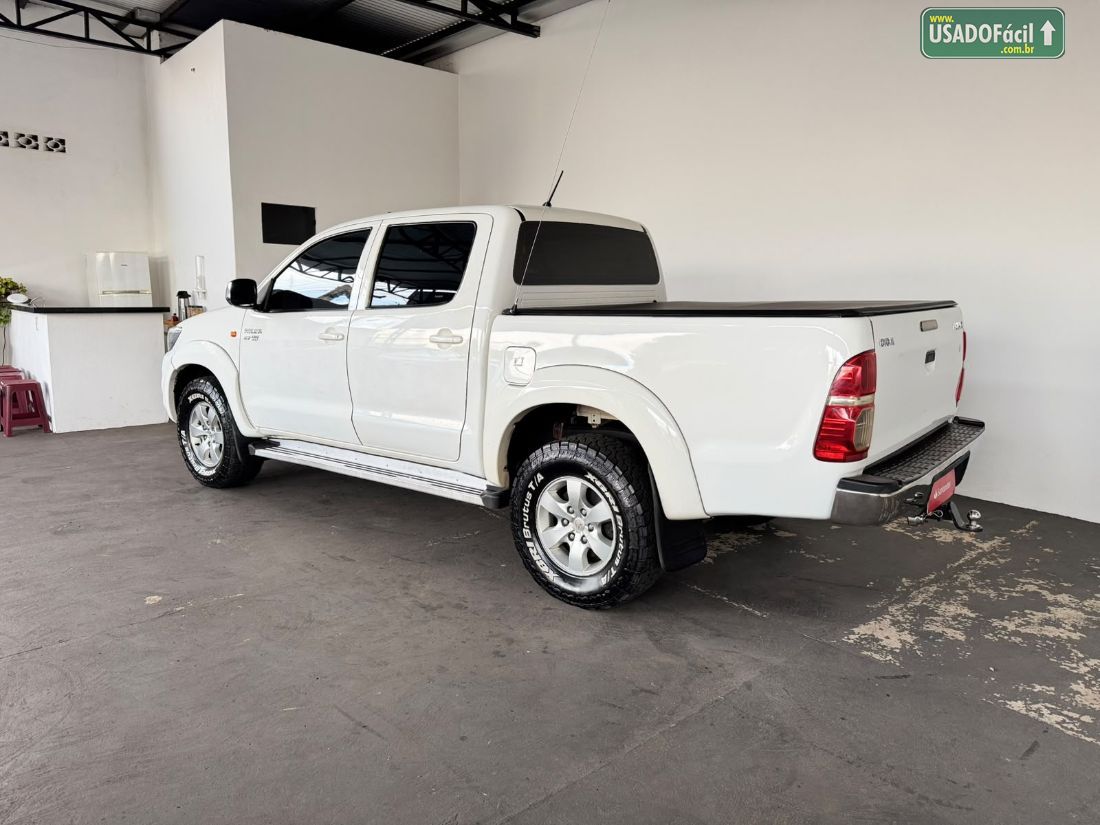 Toyota Hilux SR CD 2.7 4x2 Automático Flex 2015/2015 — foto 2 de 9