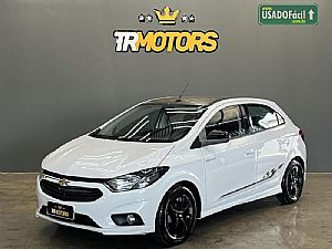 Onix Hatch Effect 1.4 Mecânico Flex 2019/2019 em Primavera do Leste - MT