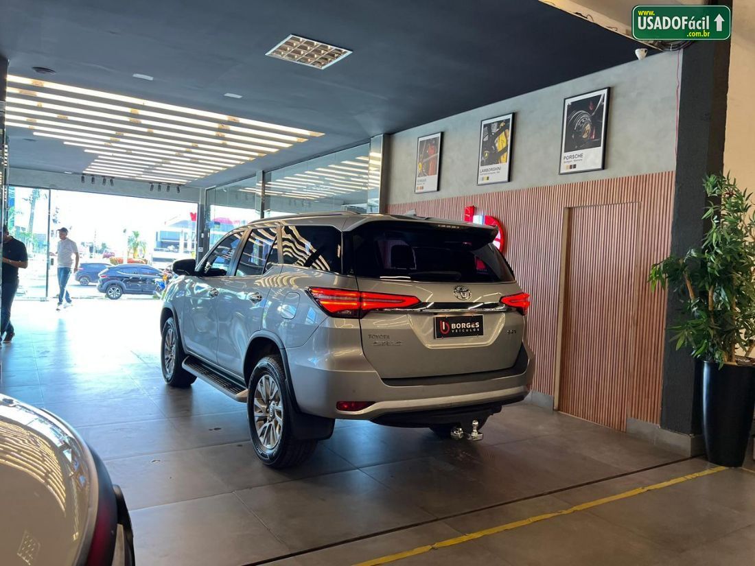 Toyota Hilux SW4 SRX 2.8 4x4 TDI Automático Diesel 2022/2022 — foto 5 de 14