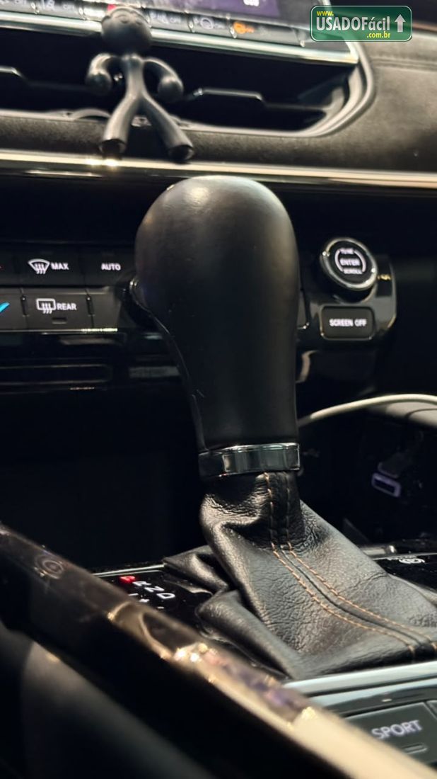 Jeep Commander Limited T270 1.3 Turbo Automático Flex 2022/2022 — foto 13 de 14