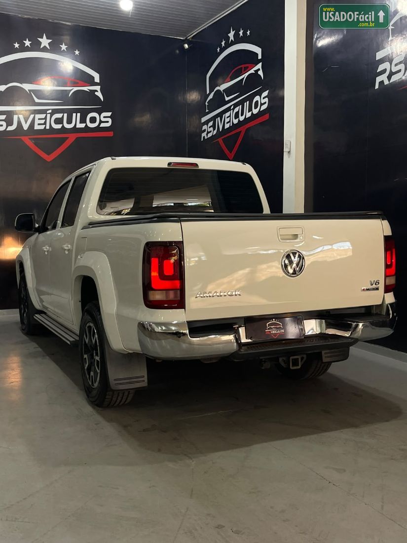 Volkswagen Amarok Comfortline 3.0 V6 4X4 TDI Automático Diesel 2022/2022 — foto 20 de 23