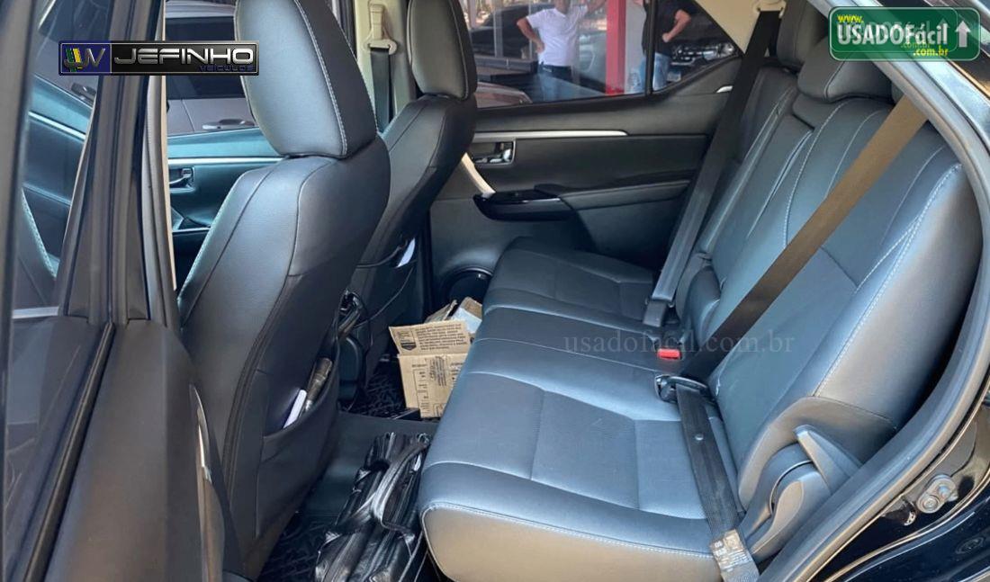 TOYOTA Hilux SW4 SRX 2.8 4x4 Turbo Automático Diesel 2025/2025 — foto 10 de 17