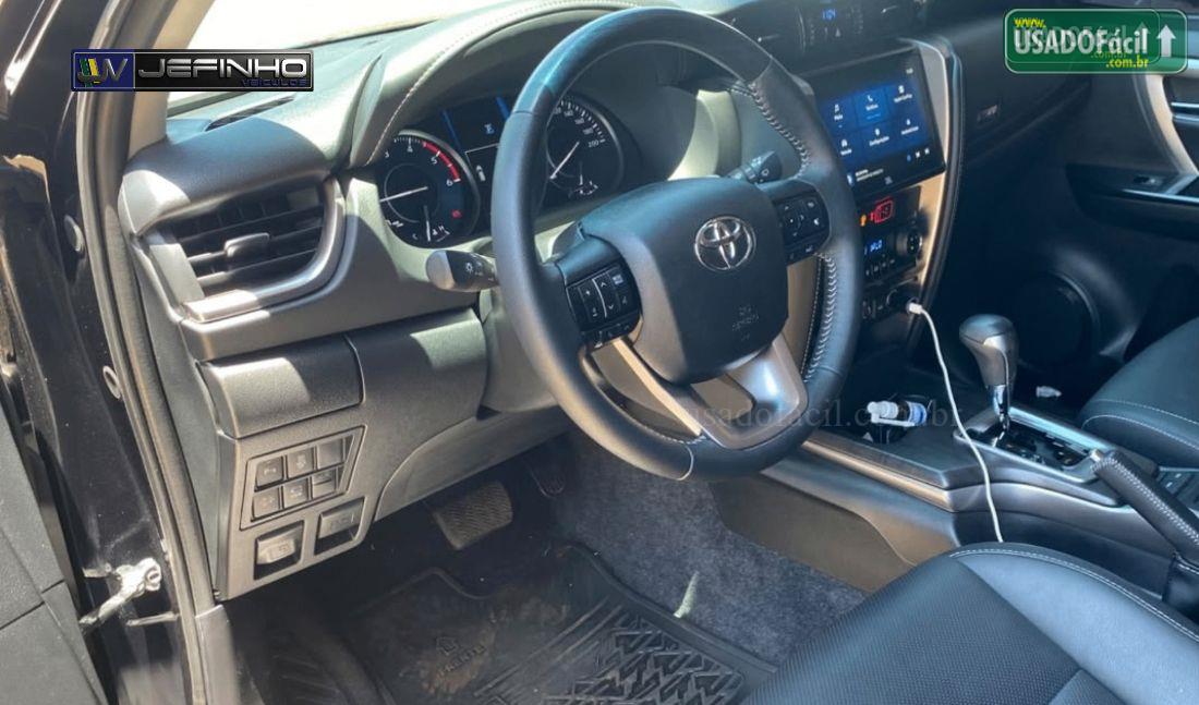 TOYOTA Hilux SW4 SRX 2.8 4x4 Turbo Automático Diesel 2025/2025 — foto 13 de 17