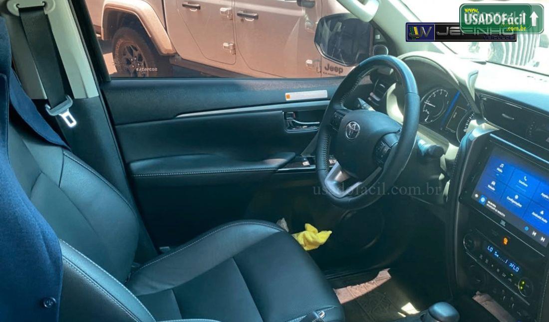 TOYOTA Hilux SW4 SRX 2.8 4x4 Turbo Automático Diesel 2025/2025 — foto 14 de 17