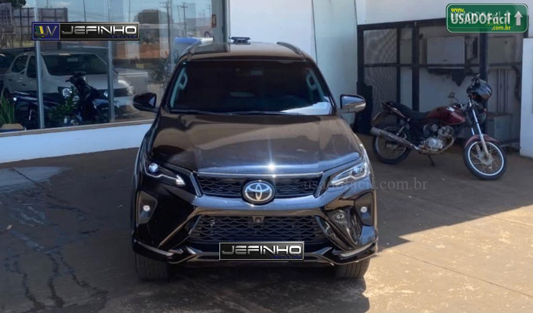 TOYOTA Hilux SW4 SRX 2.8 4x4 Turbo Automático Diesel 2025/2025 — foto 3 de 17