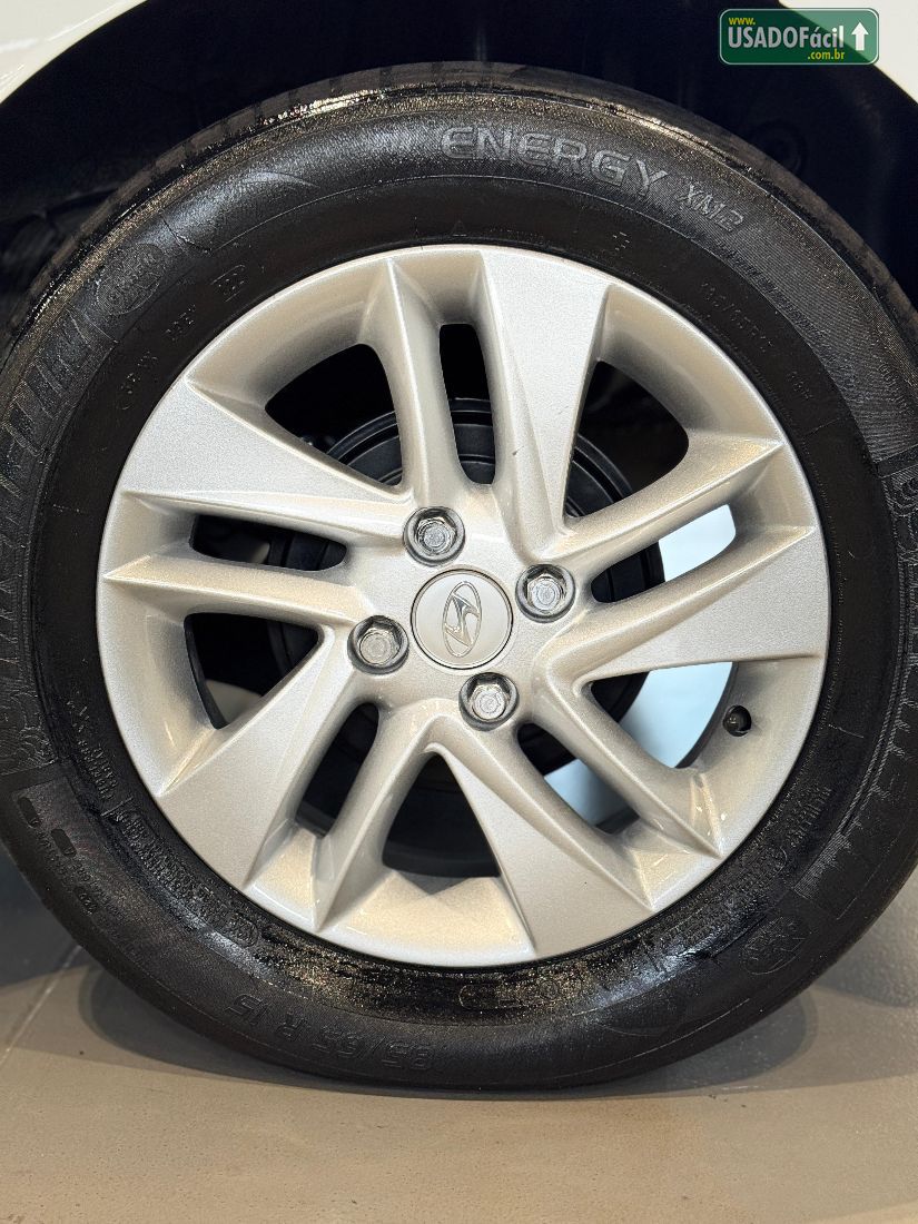 Hyundai HB20 Hatch Premium 1.6 Automático Flex 2015/2015 — foto 10 de 20
