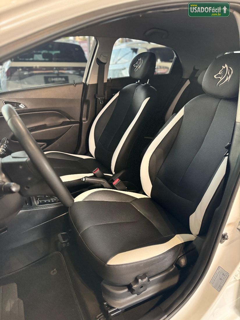 Hyundai HB20 Hatch Premium 1.6 Automático Flex 2015/2015 — foto 13 de 20
