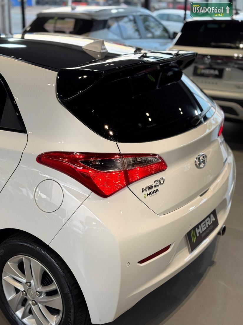 Hyundai HB20 Hatch Premium 1.6 Automático Flex 2015/2015 — foto 9 de 20