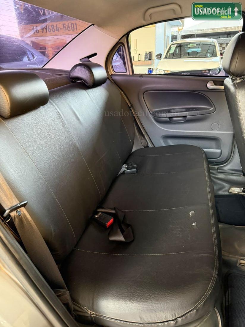 VOLKSWAGEN Voyage City 1.0 Mi Total Flex 2012/2013 — foto 10 de 12