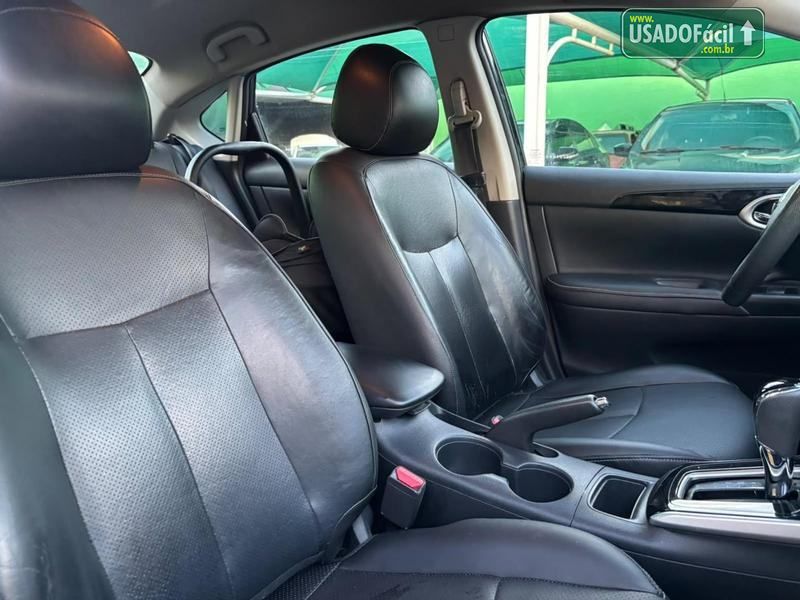 Nissan Sentra SV 2.0 Automático Flex 2016/2017 — foto 14 de 20