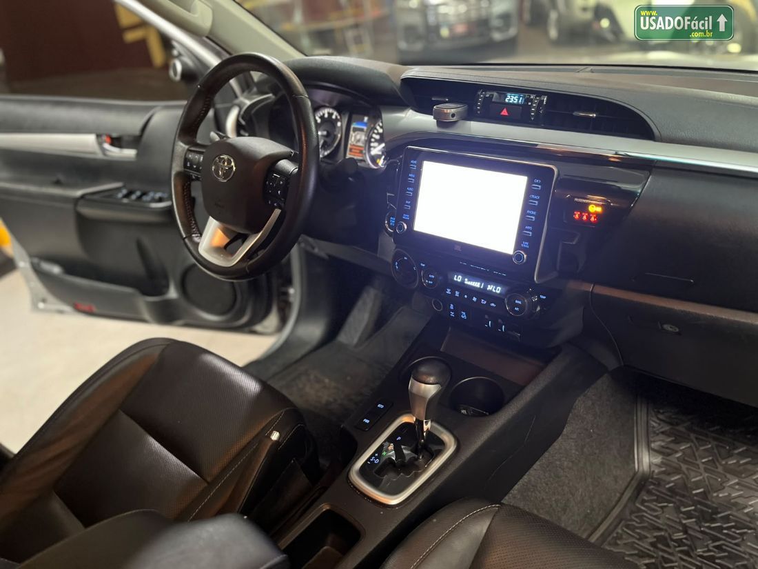 Toyota Hilux SRX CD 2.8 4x4 TDI Automático Diesel 2022/2022 — foto 13 de 16