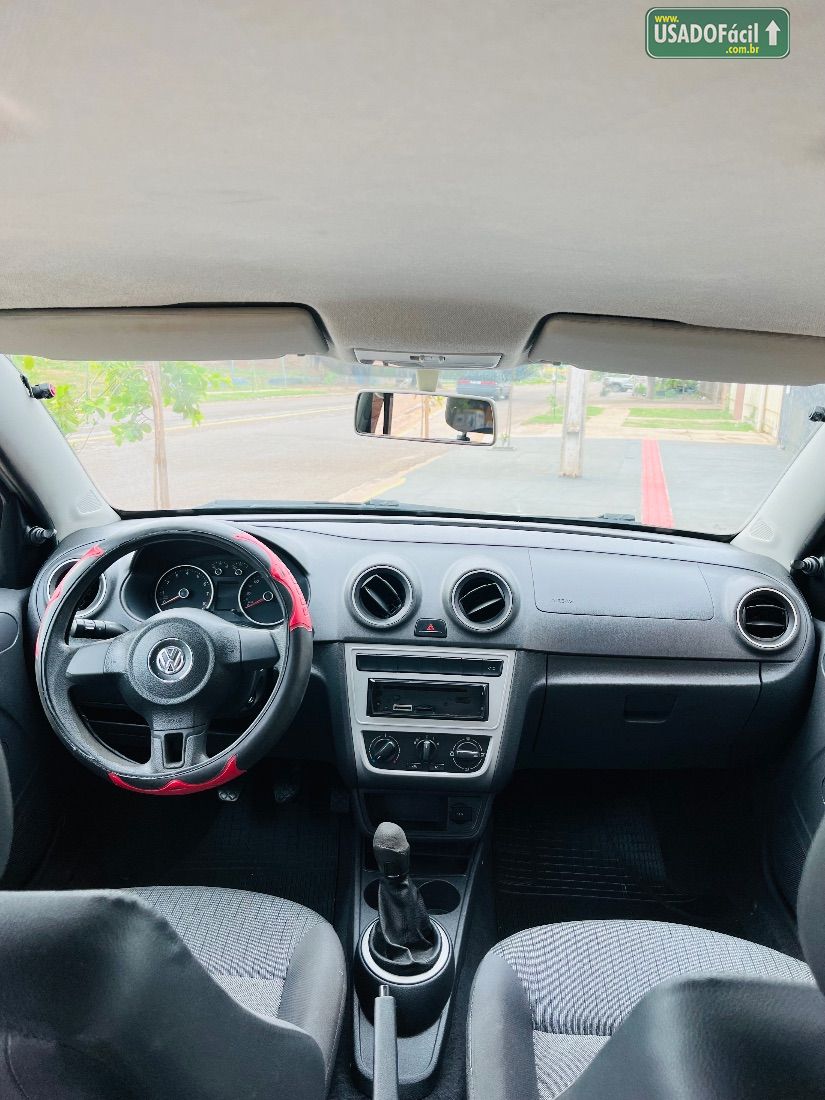 Volkswagen Voyage City 1.6 Mi Total Flex 2013/2014 — foto 6 de 11