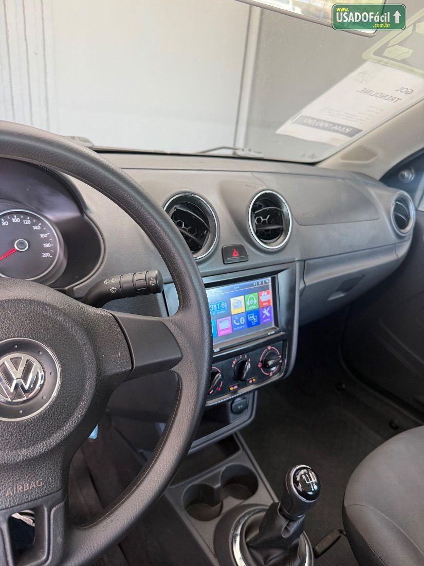 Volkswagen Gol Comfortline 1.0 4P Total Flex 2015/2015 — foto 6 de 12