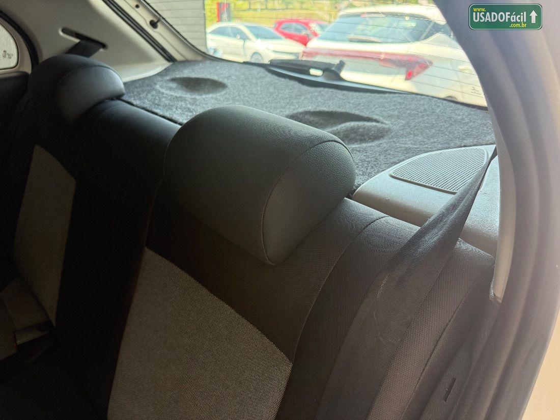 Volkswagen Gol Seleção 1.0 Mi 4P Total Flex 2013/2014 — foto 13 de 13