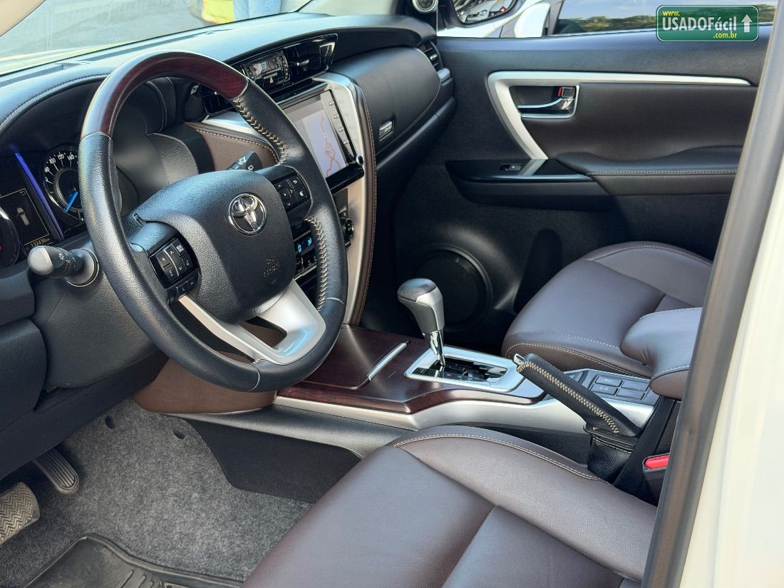 Toyota Hilux SW4 SRX 2.8 4x4 TDI Automático Diesel 2020/2020 — foto 13 de 20