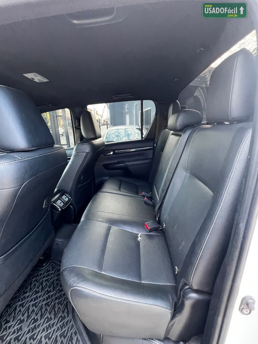 Toyota Hilux SRX CD 2.8 4x4 TDI Automático Diesel 2019/2019 — foto 9 de 9