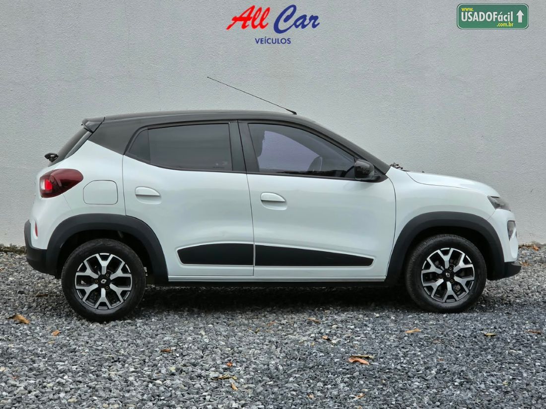 Renault Kwid Intense 1.0 Mecânico Flex 2023/2024 — foto 3 de 14