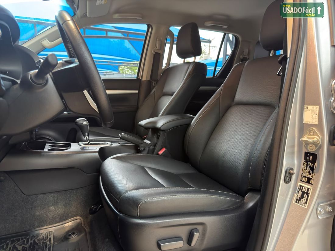 Toyota Hilux SRX CD 2.8 4x4 TDI Automático Diesel 2025/2025 — foto 13 de 18