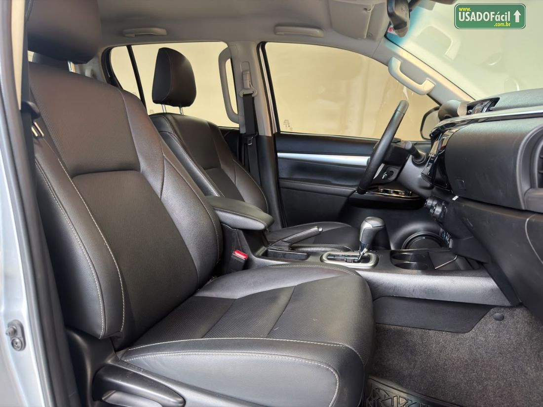 Toyota Hilux SRX CD 2.8 4x4 TDI Automático Diesel 2025/2025 — foto 15 de 18