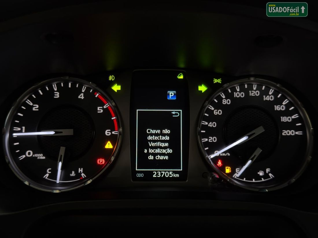 Toyota Hilux SRX CD 2.8 4x4 TDI Automático Diesel 2025/2025 — foto 17 de 18
