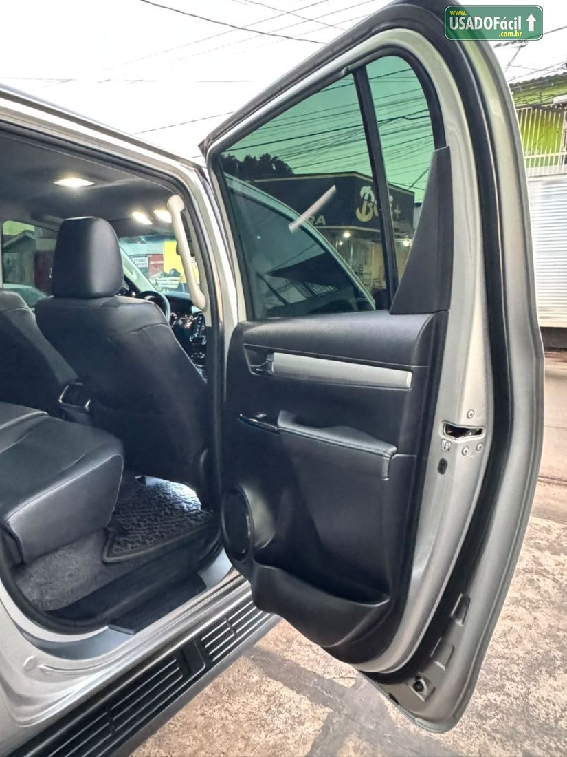 Toyota Hilux SRX CD 2.8 4x4 TDI Automático Diesel 2023/2023 — foto 10 de 20