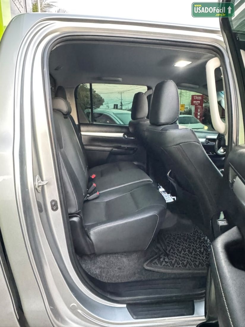 Toyota Hilux SRX CD 2.8 4x4 TDI Automático Diesel 2023/2023 — foto 9 de 20