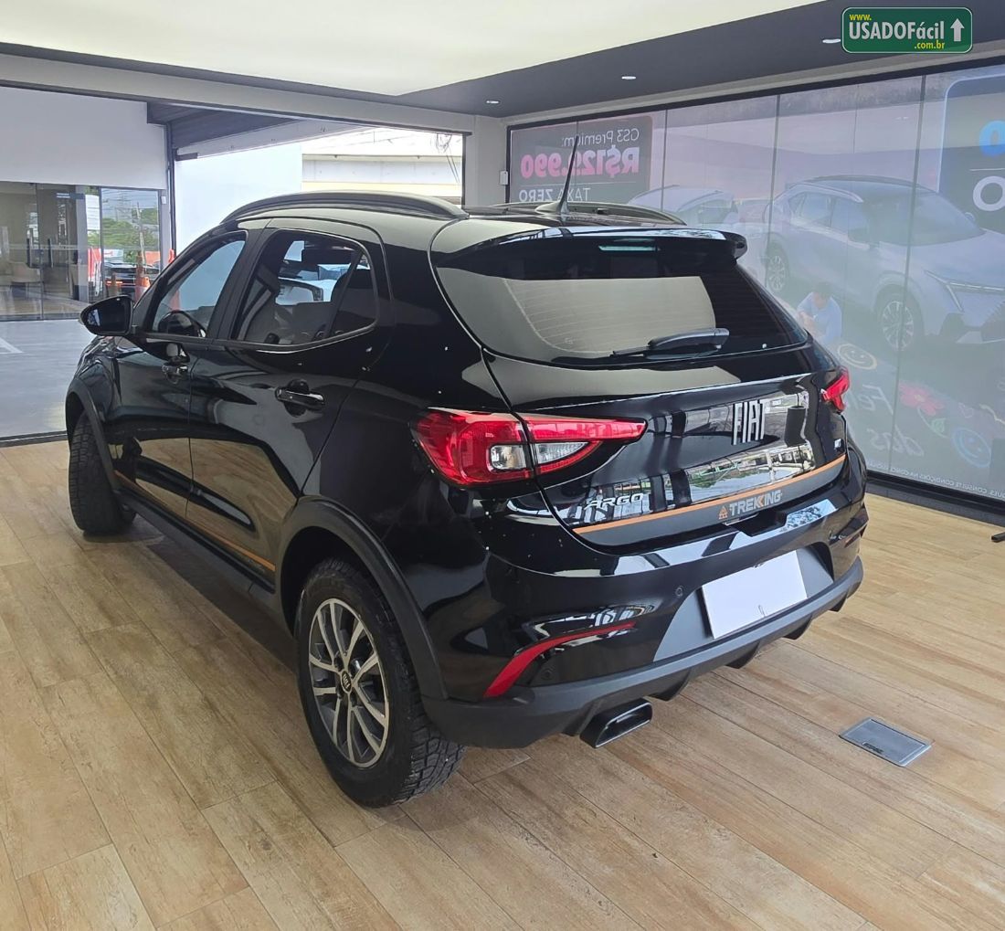 Fiat Argo Trekking 1.3 Automático Flex 2023/2024 — foto 4 de 15