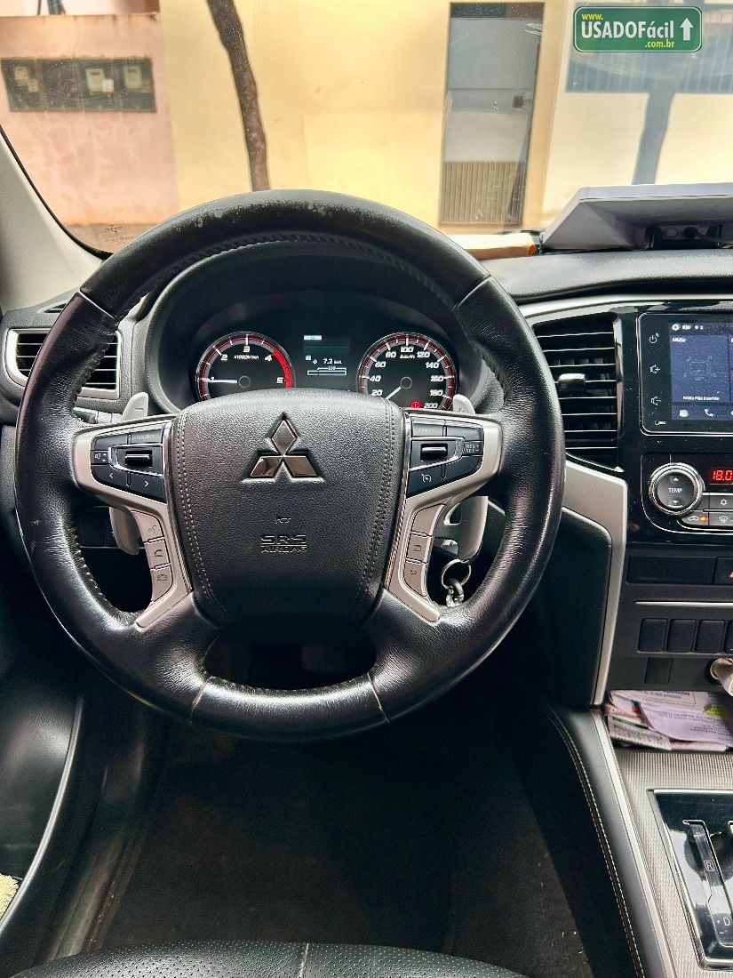 Mitsubishi L200 Triton Sport HPE CD 2.4 4x4 Automático Diesel 2021/2022 — foto 15 de 18