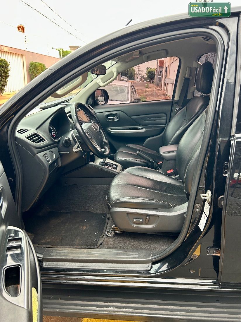 Mitsubishi L200 Triton Sport HPE CD 2.4 4x4 Automático Diesel 2021/2022 — foto 9 de 18