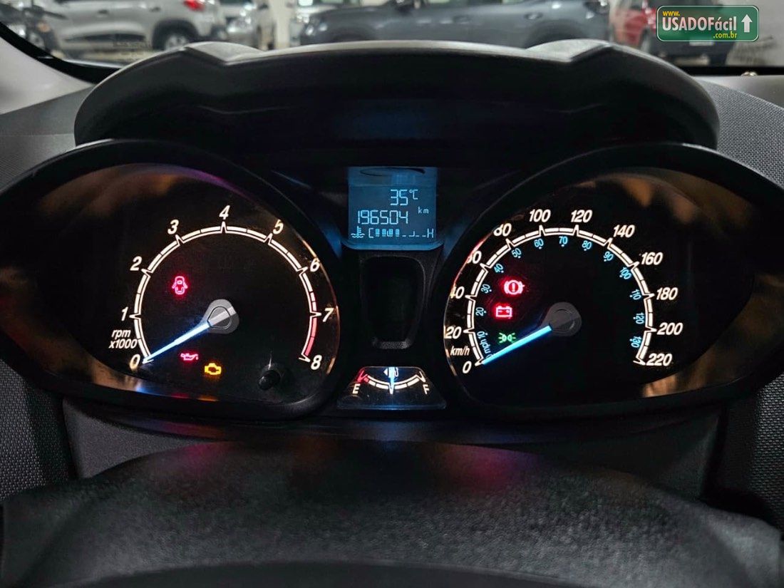 Ford Fiesta Hatch SE 1.6 4P Flex 2013/2014 — foto 17 de 17