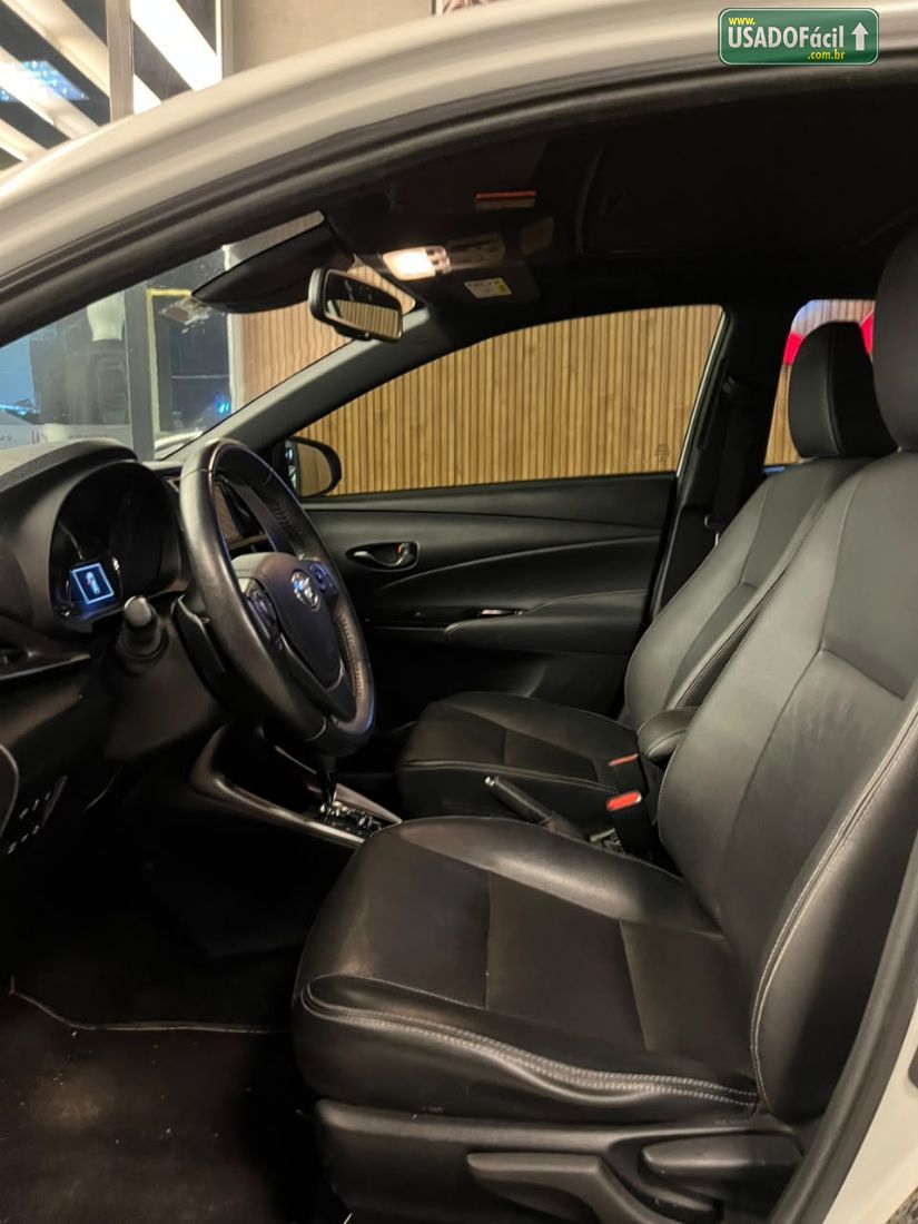 Toyota Yaris Hatch XLS 1.5 Automático Flex 2023/2023 — foto 8 de 14