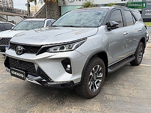 Toyota Hilux SW4 Diamond 2.8 4x4 Turbo Automático Diesel