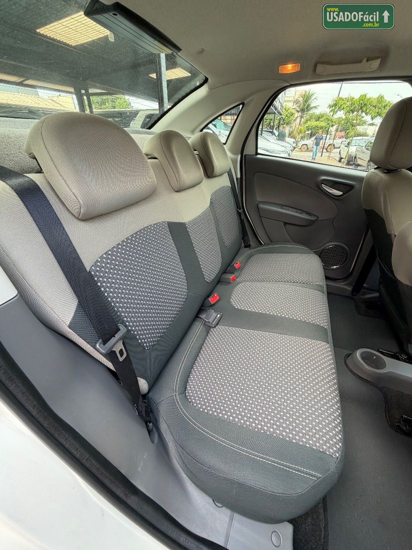 Fiat Grand Siena Essence 1.6 Flex 2014/2015 — foto 7 de 7
