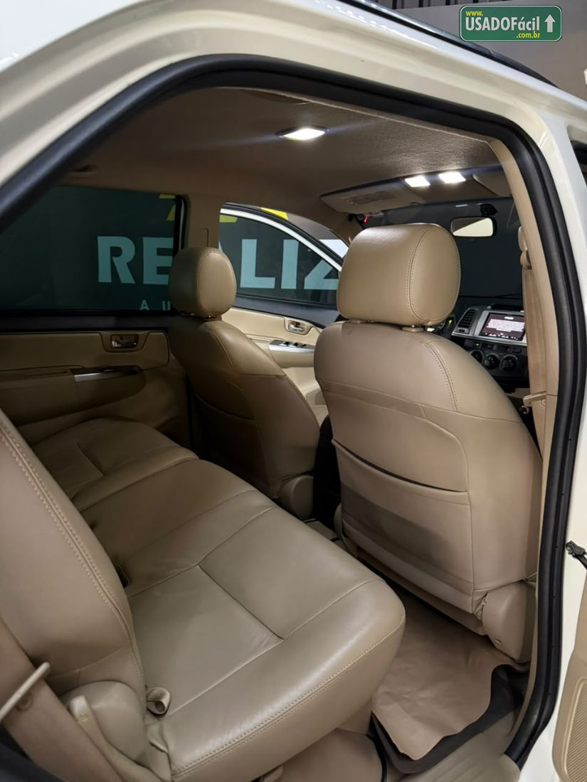 Toyota Hilux SW4 SR 2.7 4X2 Flex Automático 2015/2015 — foto 6 de 12