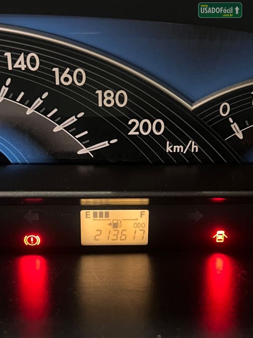 Toyota Etios Hatch XLS 1.5 Mecânico Flex 2014/2014 — foto 12 de 13
