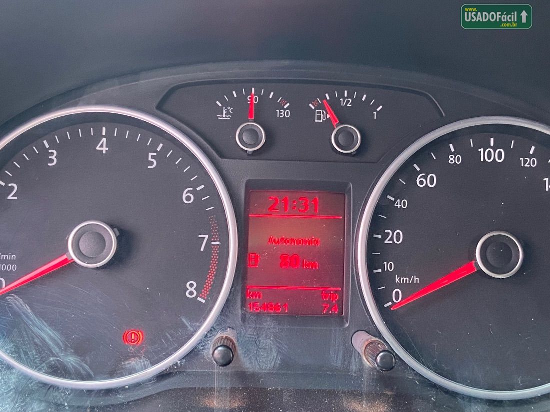 Volkswagen Voyage Highline 1.6 Mi Total Flex 2013/2014 — foto 14 de 14