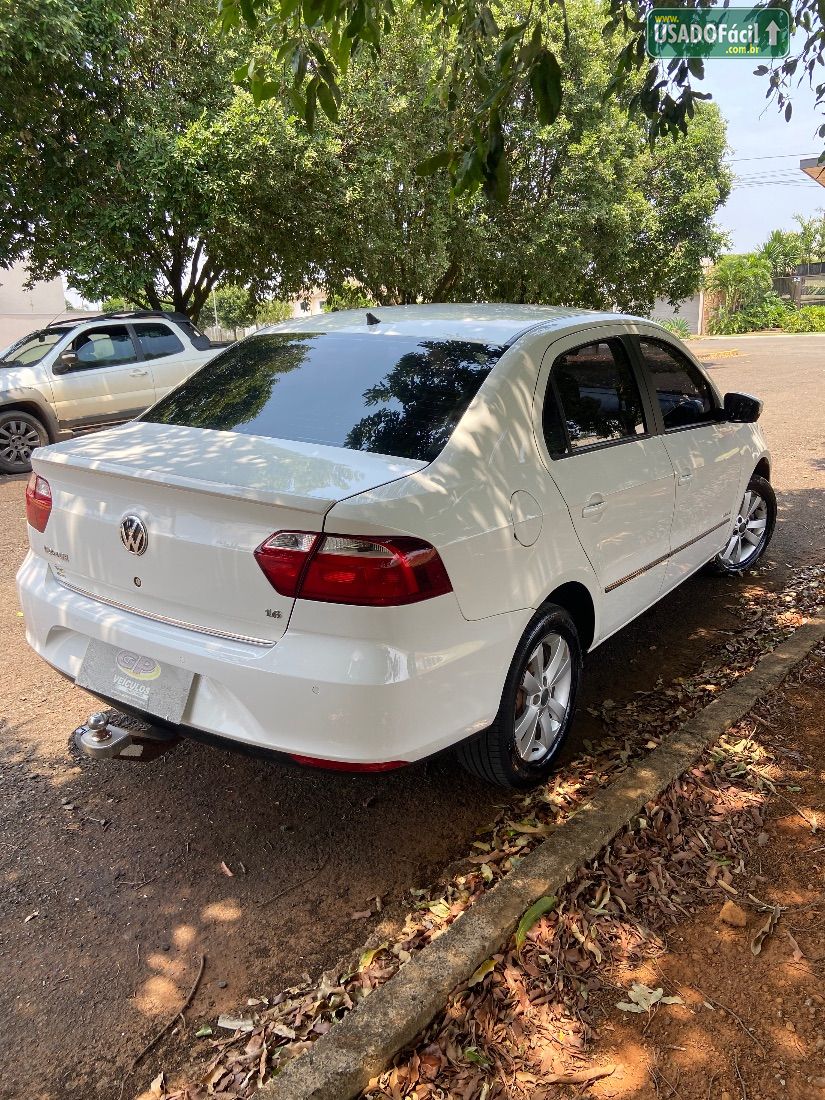 Volkswagen Voyage Highline 1.6 Mi Total Flex 2013/2014 — foto 6 de 14