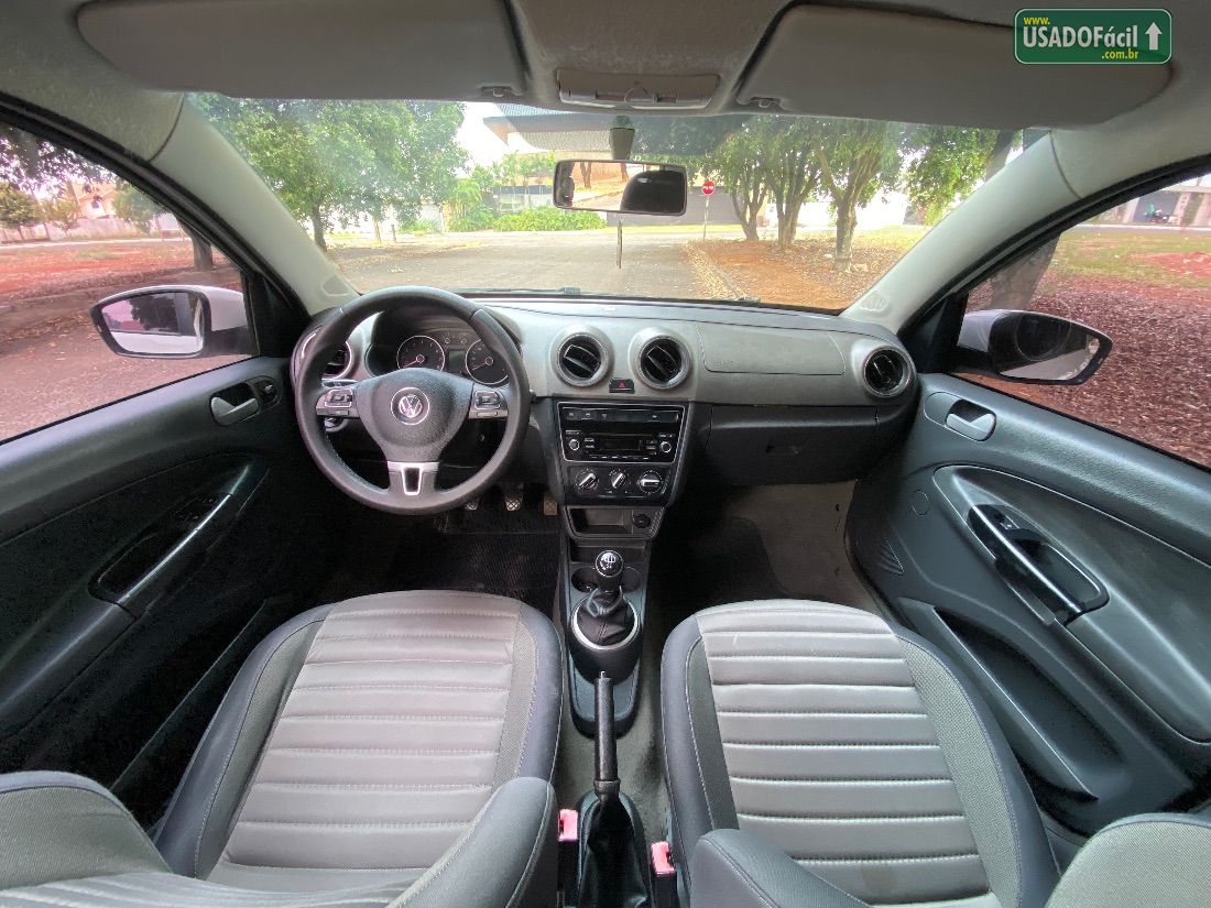 Volkswagen Voyage Highline 1.6 Mi Total Flex 2013/2014 — foto 9 de 14