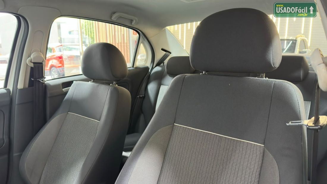 Volkswagen Voyage City 1.0 Mi Total Flex 2014/2014 — foto 10 de 25
