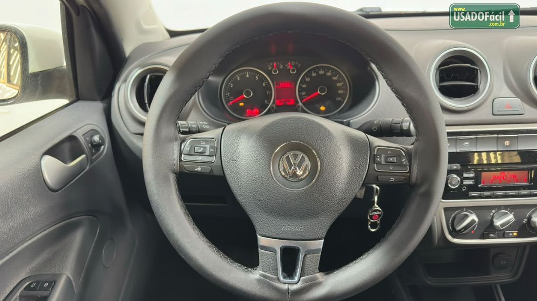 Volkswagen Voyage City 1.0 Mi Total Flex 2014/2014 — foto 11 de 25