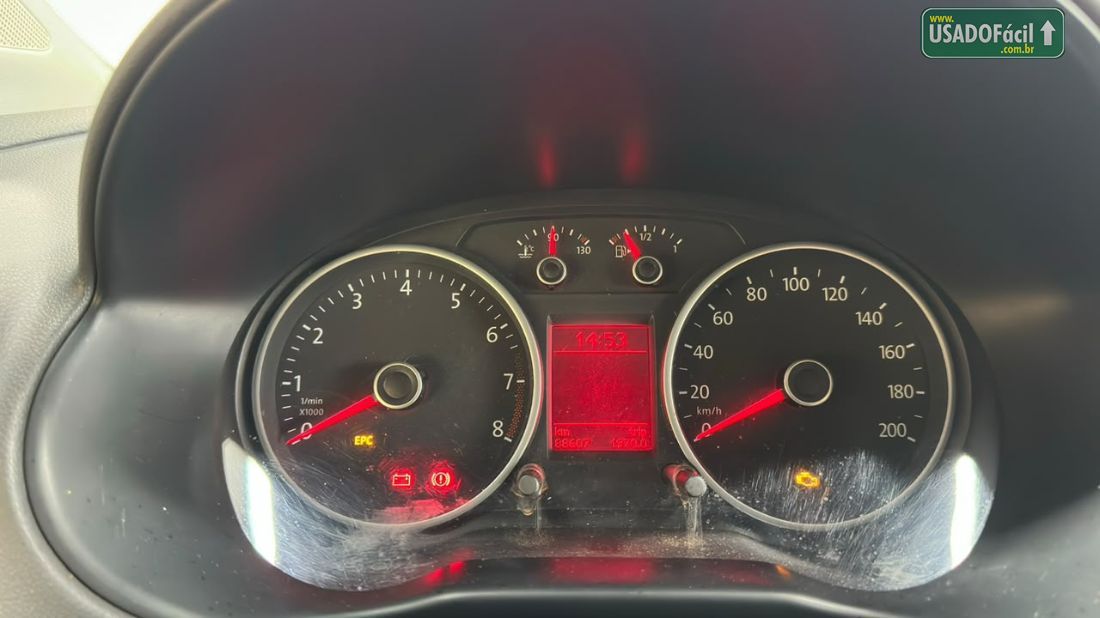 Volkswagen Voyage City 1.0 Mi Total Flex 2014/2014 — foto 12 de 25