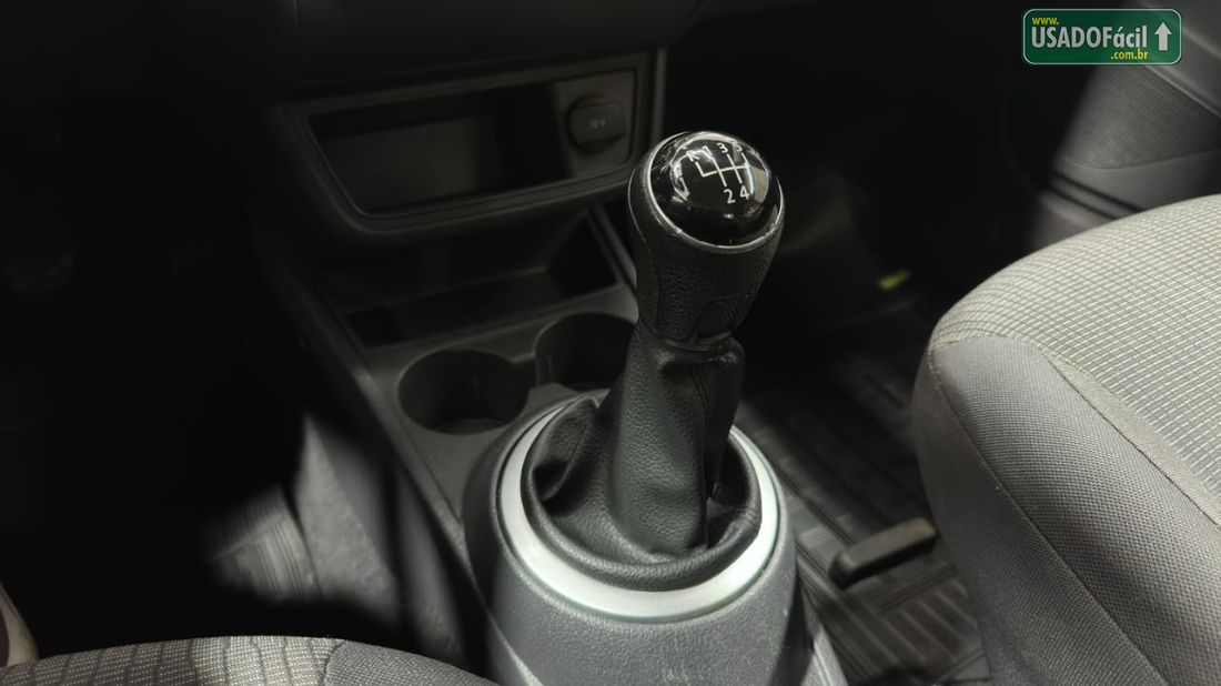 Volkswagen Voyage City 1.0 Mi Total Flex 2014/2014 — foto 15 de 25