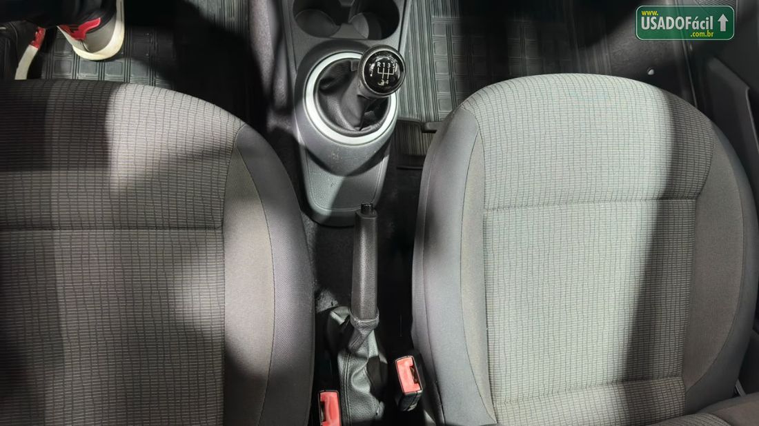 Volkswagen Voyage City 1.0 Mi Total Flex 2014/2014 — foto 16 de 25
